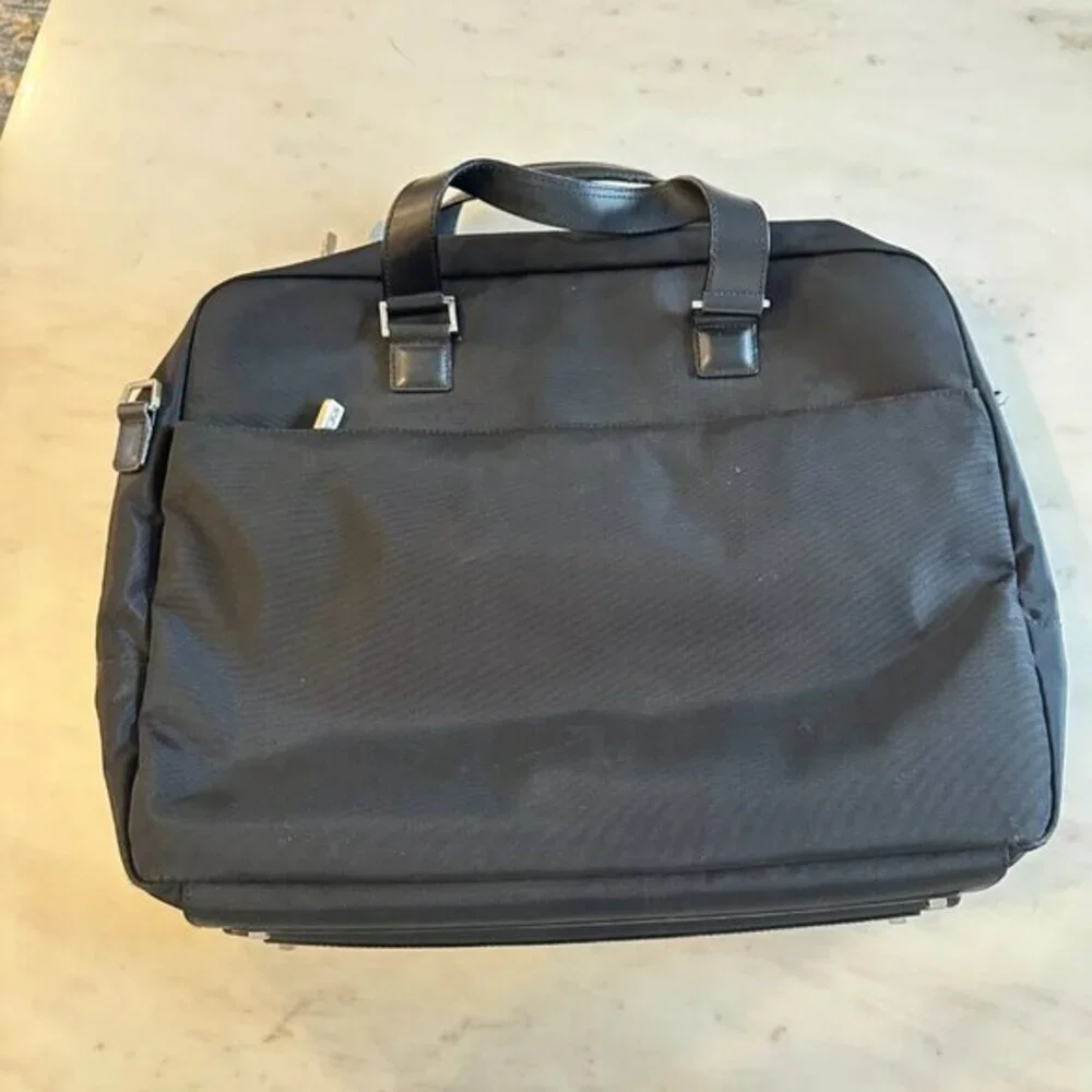 Tumi Black Nylon Slim Laptop Leather Trim Top Handle Commuter Travel‎ Business